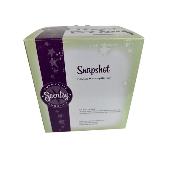 Scentsy Snapshot Full-Size Scented Warmer With Box & Bulb - Damaged Box/Writing - Picture 9 of 10